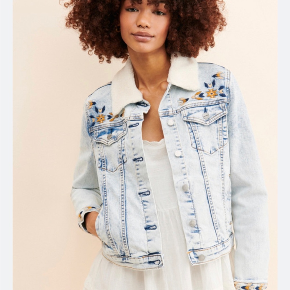 DRIFTWOOD Light Blue Motif Sherpa Trucker Jean Jacket